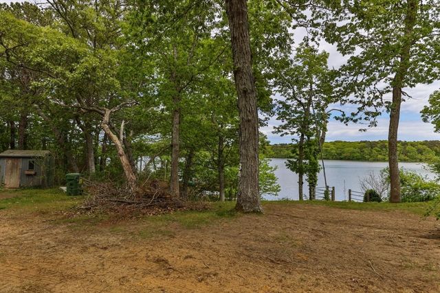 34 Featherbed Ln, Brewster, MA 02631