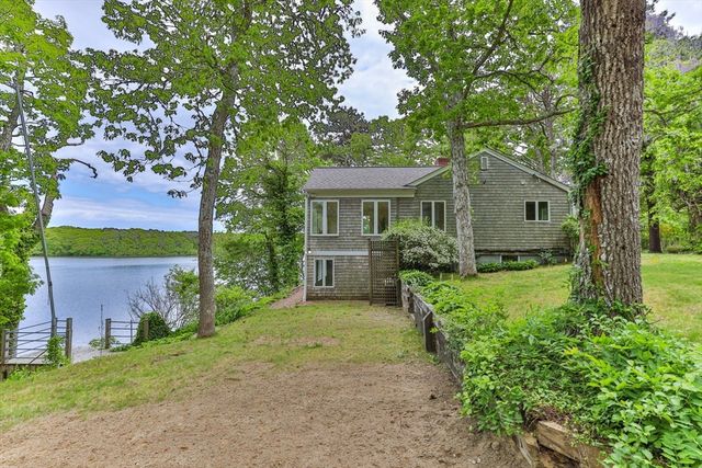 34 Featherbed Ln, Brewster, MA 02631