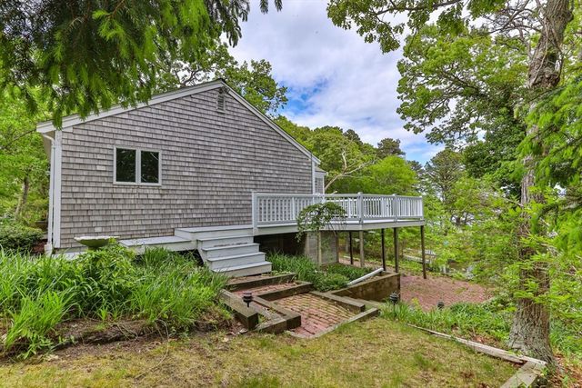 34 Featherbed Ln, Brewster, MA 02631