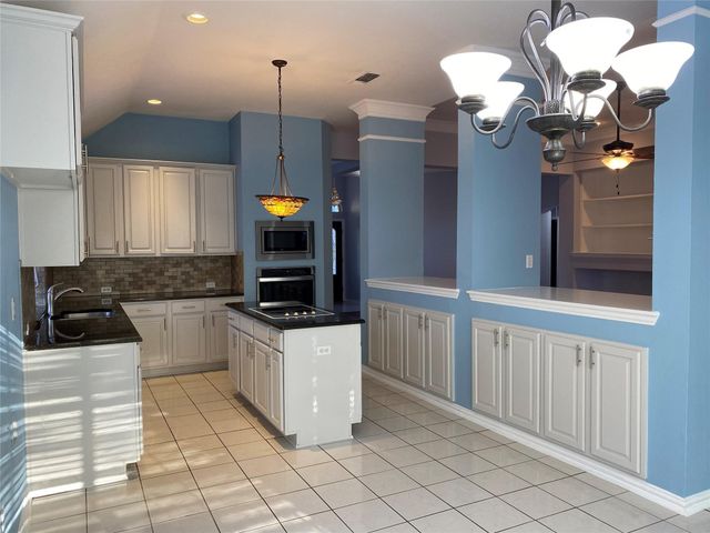 2016 Vintage Circle, Corinth, TX 76210