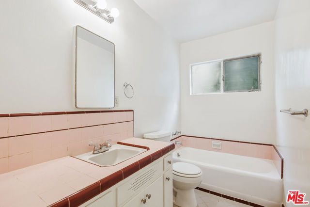 1058 S Wooster Street 3, Los Angeles, CA 90035