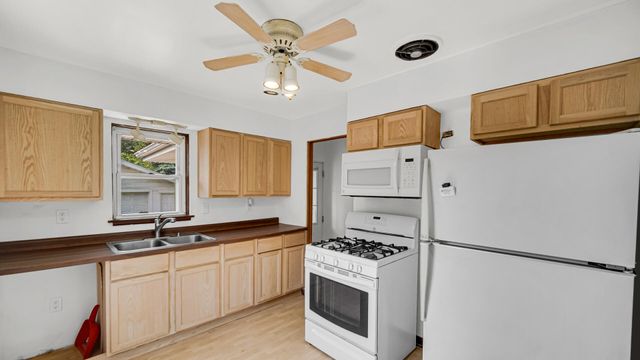 1036 Mulberry Street, Hammond, IN 46324