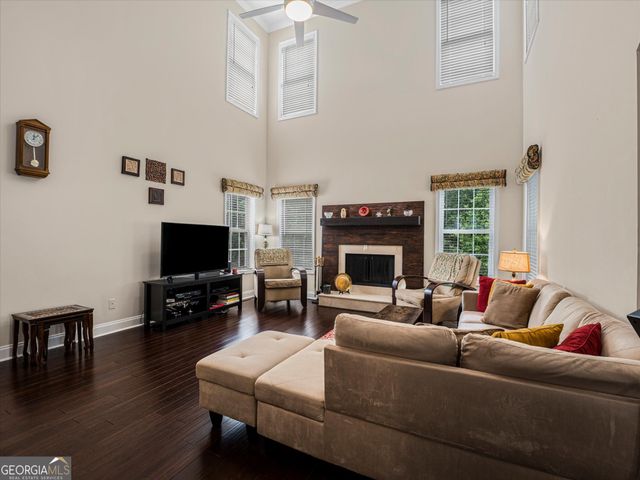 4564 Austin Hills Drive, Suwanee, GA 30024