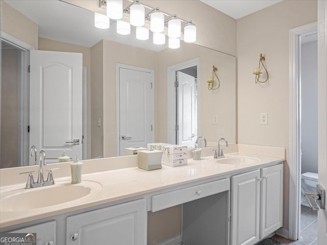 4564 Austin Hills Drive, Suwanee, GA 30024