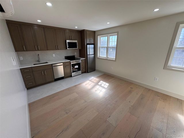 2034 Colden Ave, Bronx, NY 10462