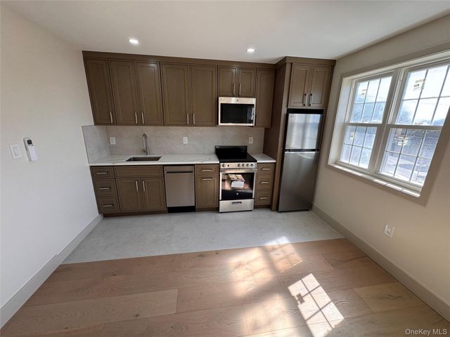 2034 Colden Ave, Bronx, NY 10462