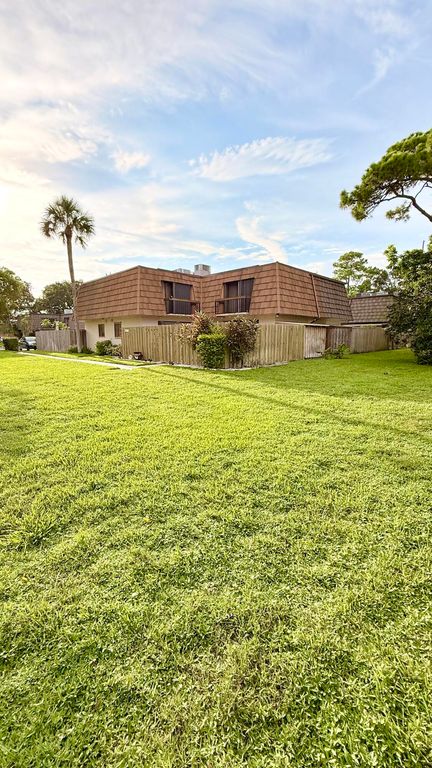 4051 PALM BAY Circle D, West Palm Beach, FL 33406