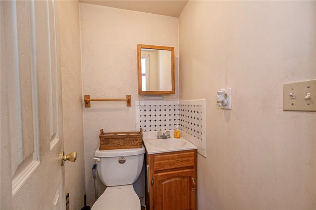 513 Catherine St, South Greensburg Boro, PA 15601