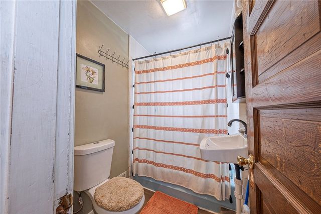 513 Catherine St, South Greensburg Boro, PA 15601