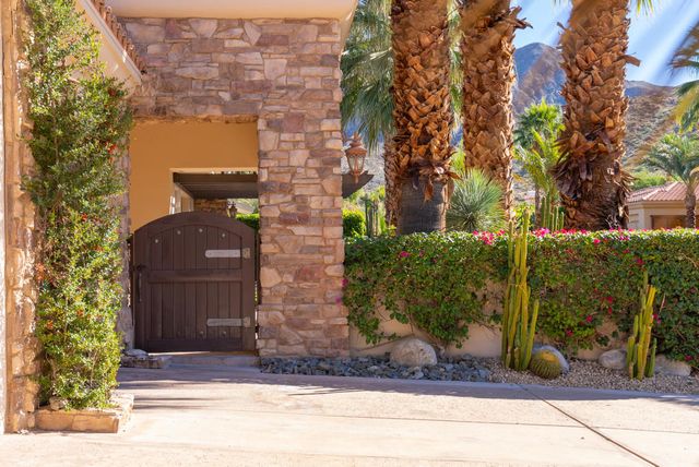 38760 Maracaibo Circle, Palm Springs, CA 92264