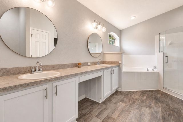 23905 NARROWLEAF COURT, Leesburg, FL 34748