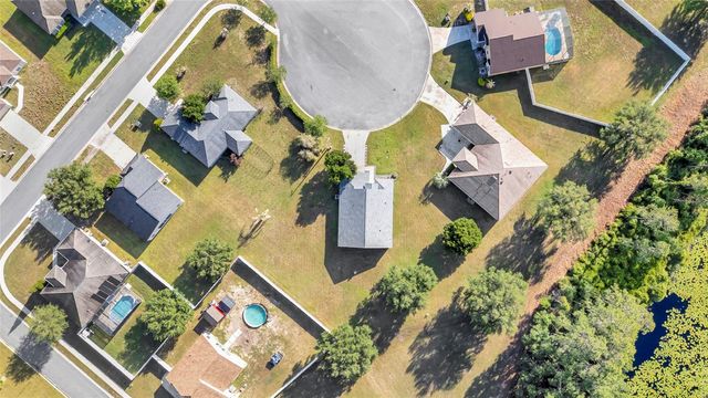 23905 NARROWLEAF COURT, Leesburg, FL 34748