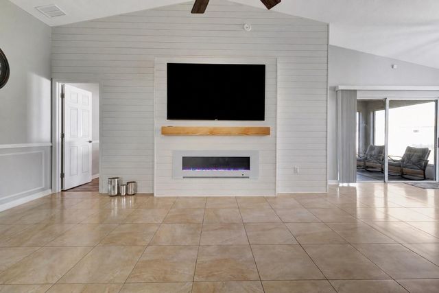 23905 NARROWLEAF COURT, Leesburg, FL 34748