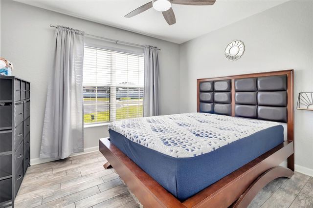 23905 NARROWLEAF COURT, Leesburg, FL 34748