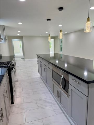 27 North Washington Avenue, Oxford, NY 13830