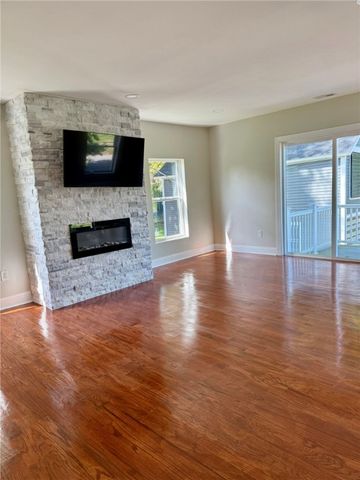 27 North Washington Avenue, Oxford, NY 13830