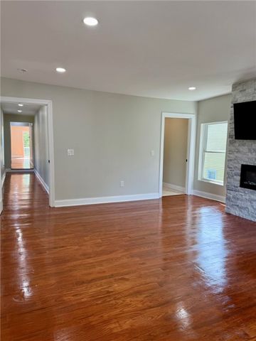 27 North Washington Avenue, Oxford, NY 13830