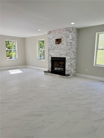 27 North Washington Avenue, Oxford, NY 13830