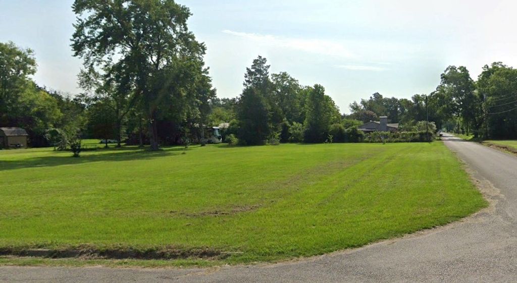 9999 Stadium Street, Van, TX 75790