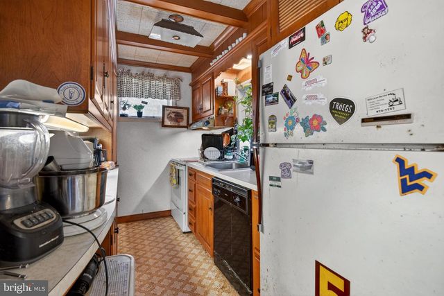 272 SLACKWATER RD, Millersville, PA 17551