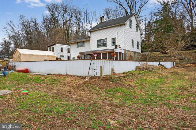 272 SLACKWATER RD, Millersville, PA 17551