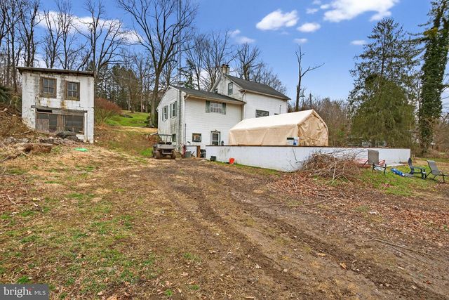 272 SLACKWATER RD, Millersville, PA 17551