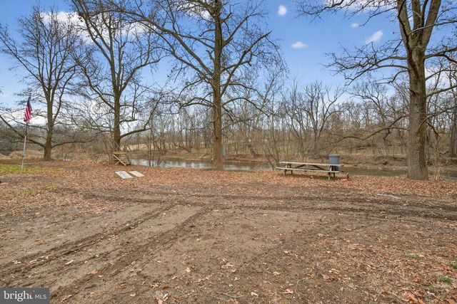 272 SLACKWATER RD, Millersville, PA 17551