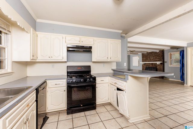 631 17TH STREET S, Bessemer, AL 35020