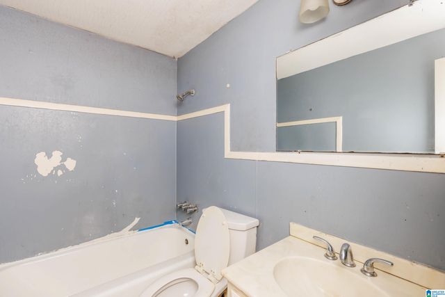 631 17TH STREET S, Bessemer, AL 35020