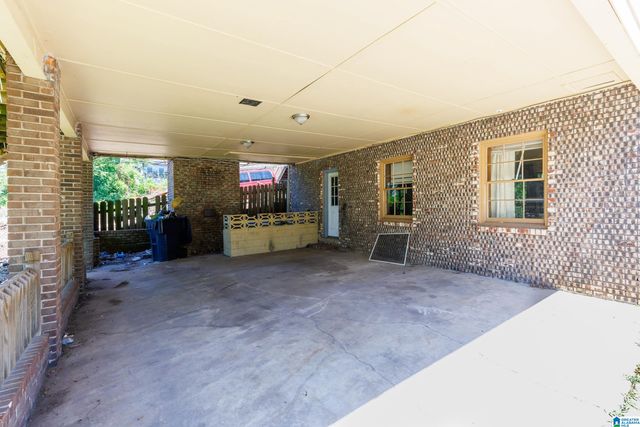 631 17TH STREET S, Bessemer, AL 35020