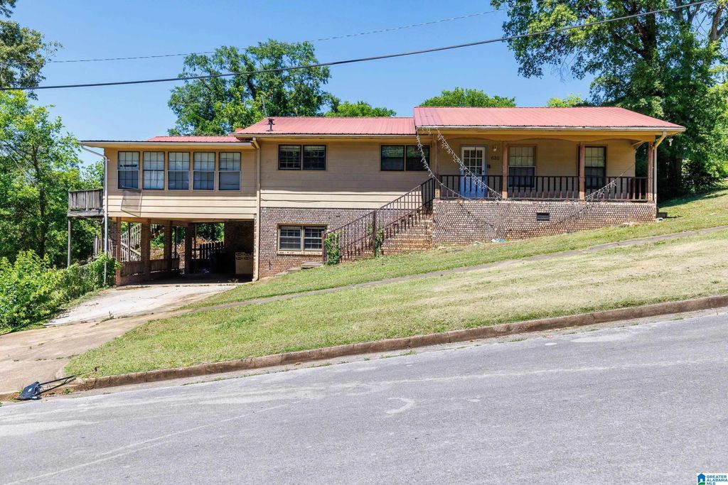 631 17TH STREET S, Bessemer, AL 35020