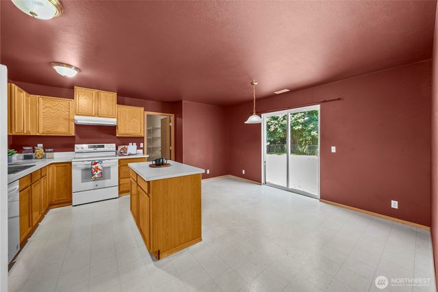 11601 212th Street E, Graham, WA 98338