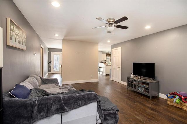 1585 Golden Pond Pass, Buchanan, GA 30113