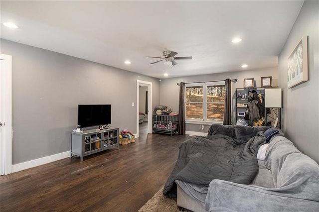 1585 Golden Pond Pass, Buchanan, GA 30113