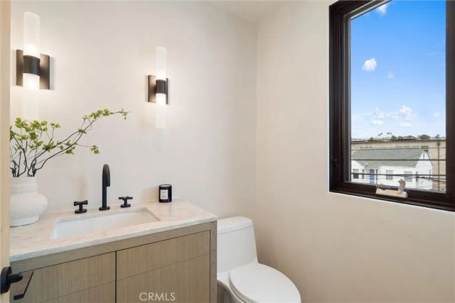 409 Crest Drive, Manhattan Beach, CA 90266