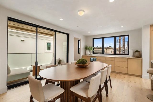 409 Crest Drive, Manhattan Beach, CA 90266
