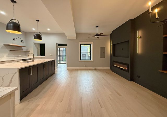 2839 W Monroe Street, Chicago, IL 60612