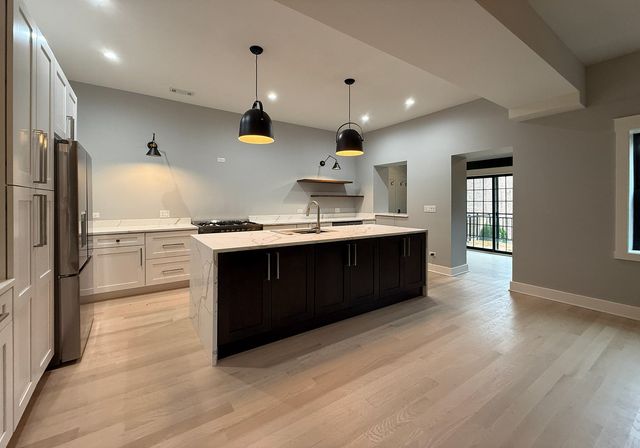 2839 W Monroe Street, Chicago, IL 60612