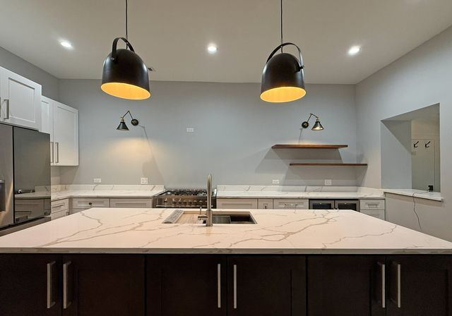 2839 W Monroe Street, Chicago, IL 60612