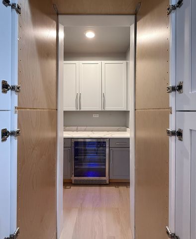 2839 W Monroe Street, Chicago, IL 60612