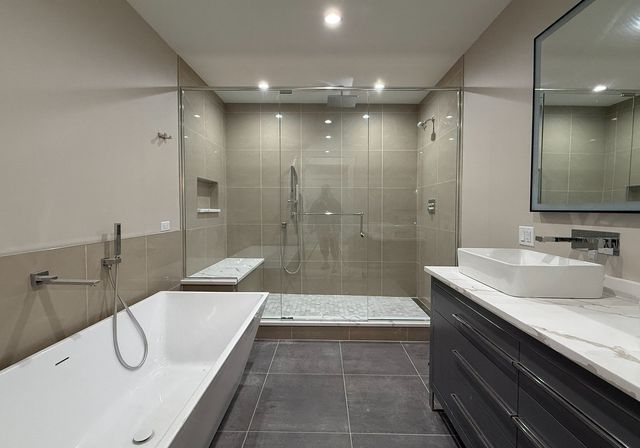 2839 W Monroe Street, Chicago, IL 60612