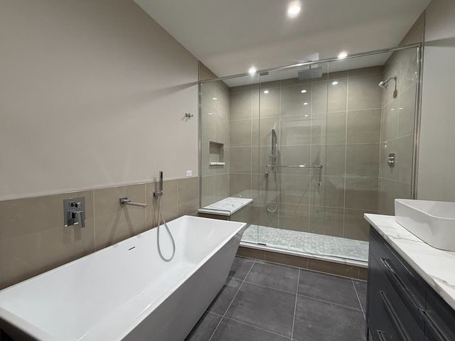 2839 W Monroe Street, Chicago, IL 60612