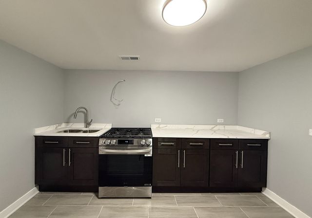 2839 W Monroe Street, Chicago, IL 60612