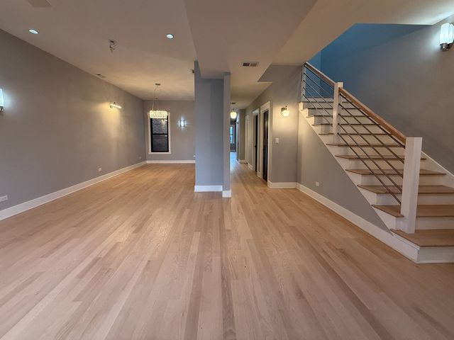 2839 W Monroe Street, Chicago, IL 60612