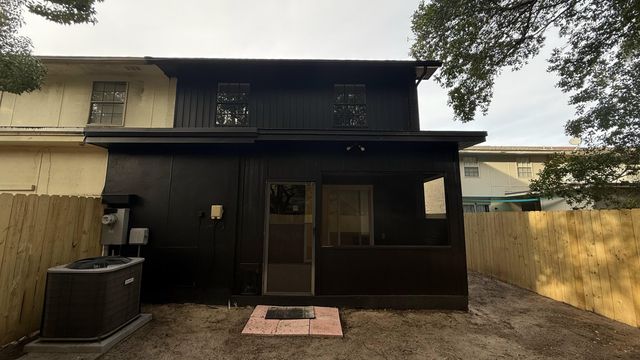 137 Valencia Drive, Fort Walton Beach, FL 32547