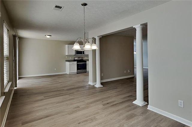 41 Meadow Crest Way, Powder Springs, GA 30127