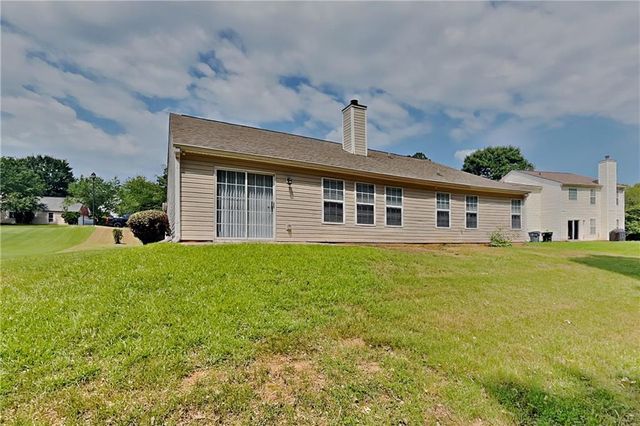 41 Meadow Crest Way, Powder Springs, GA 30127
