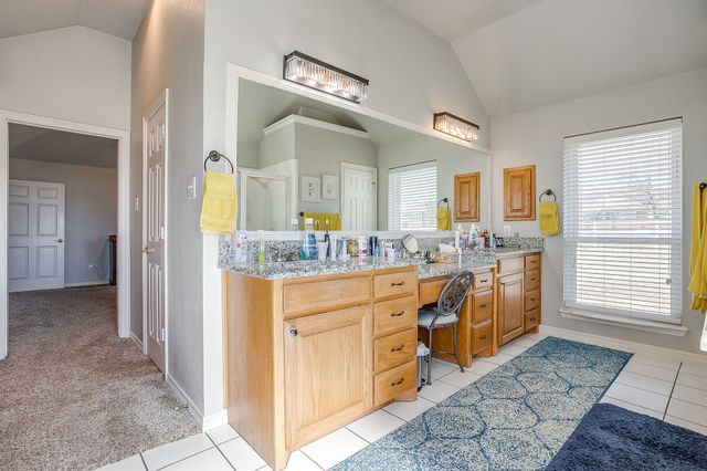 801 Creek Hollow Lane, Fort Worth, TX 76131