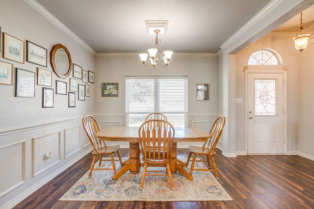 801 Creek Hollow Lane, Fort Worth, TX 76131