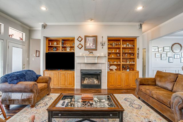 801 Creek Hollow Lane, Fort Worth, TX 76131